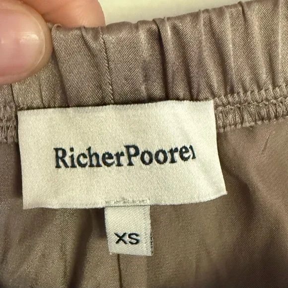 Richer Poorer XS silk satin wide leg pants in warm gray - Picture 6 of 6